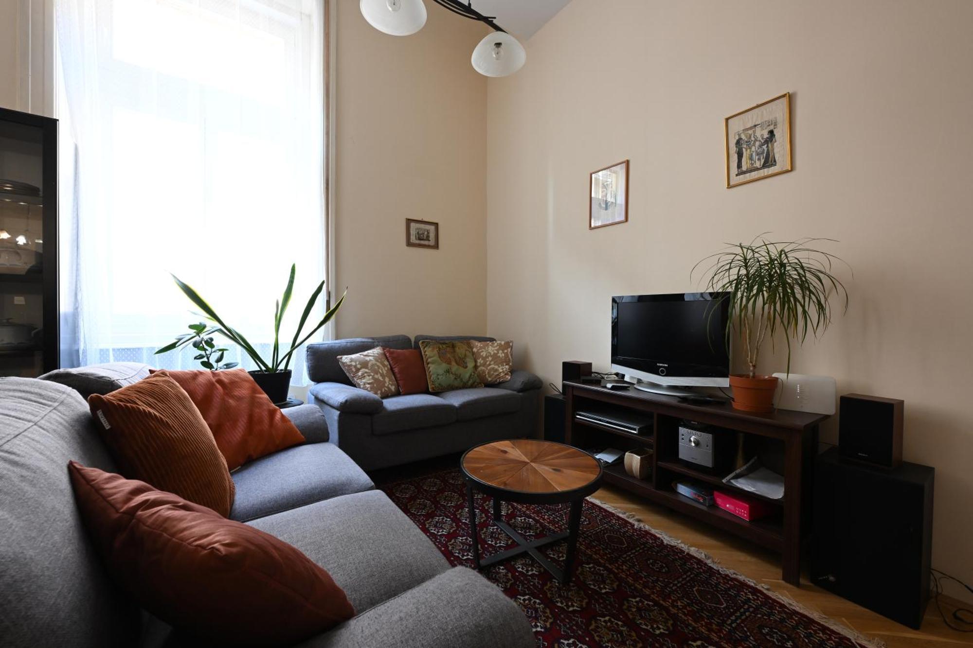 A Quiet Place In The Heart Of The City Budapest Exterior photo